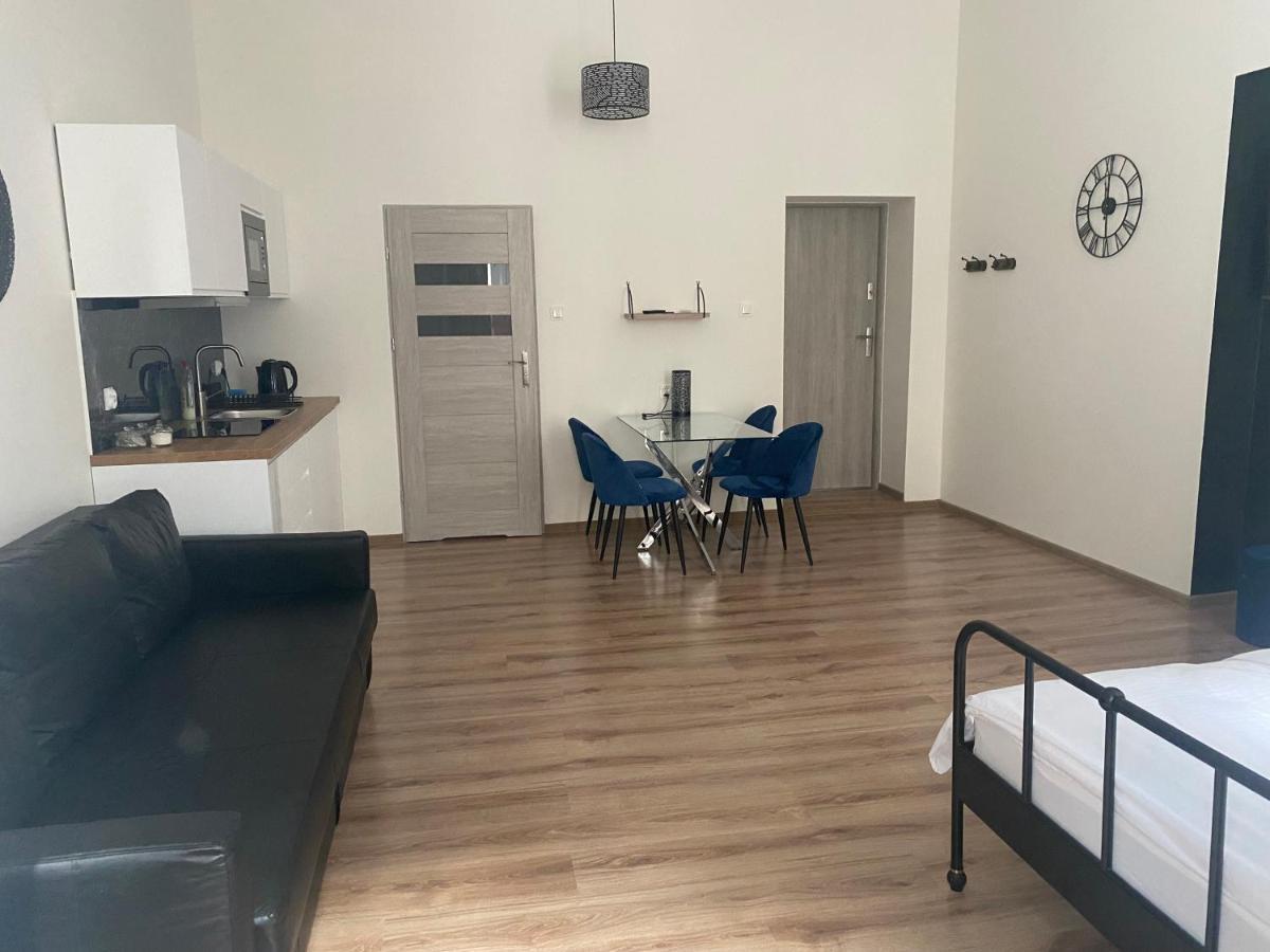 Apartamenty Mikubo Wrocław Exteriör bild
