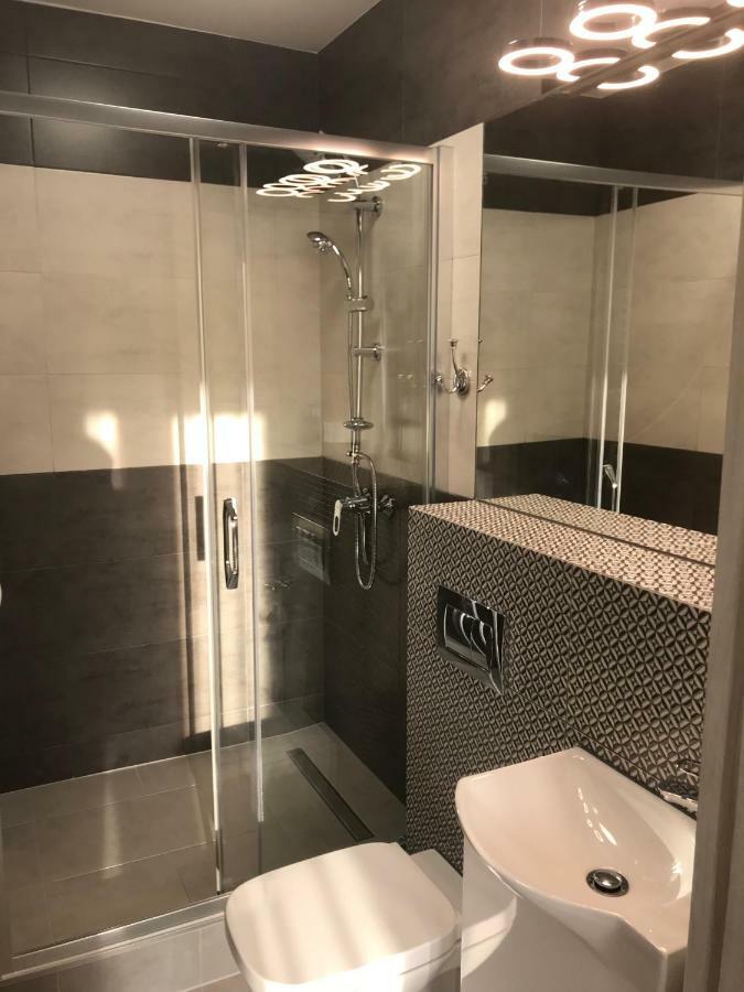 Apartamenty Mikubo Wrocław Exteriör bild