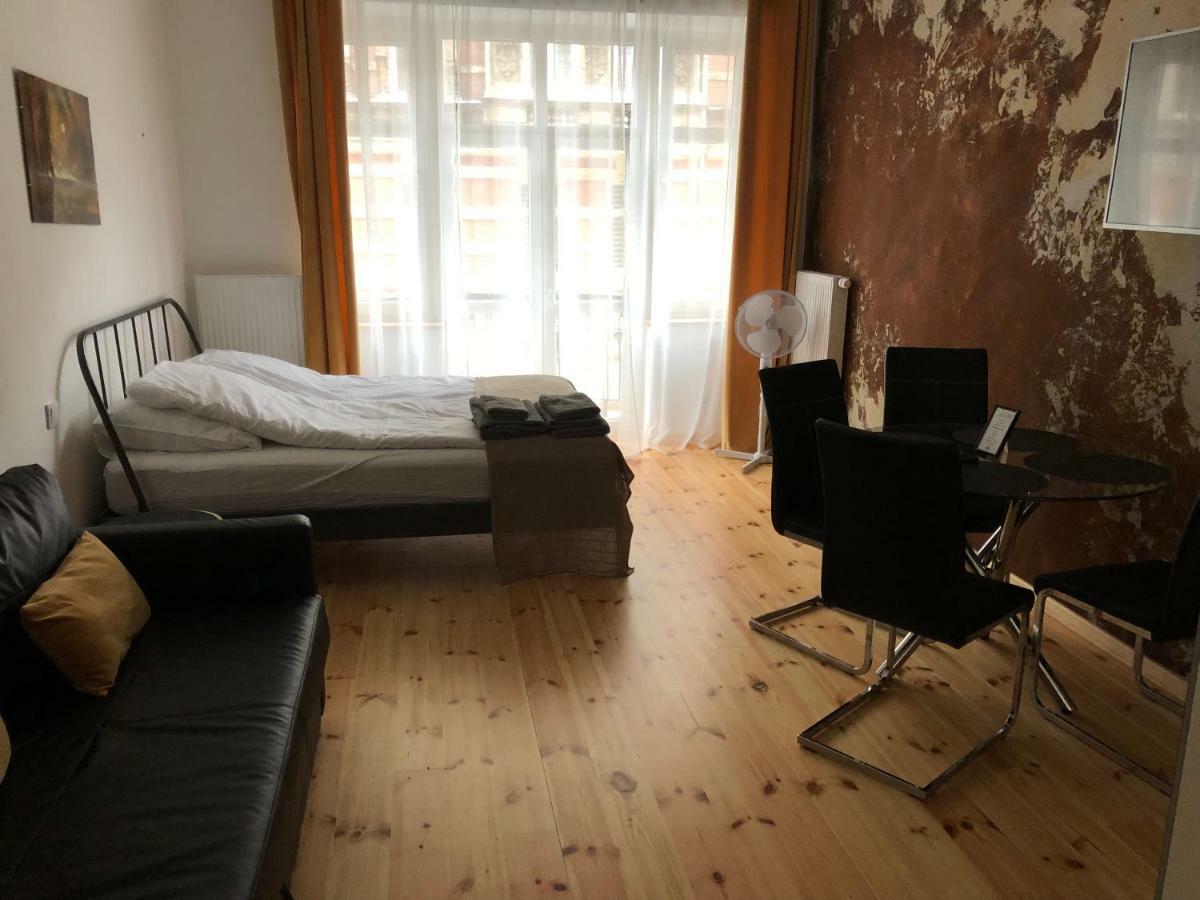 Apartamenty Mikubo Wrocław Exteriör bild